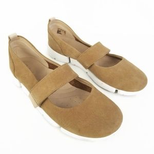 tri carrie clarks shoes